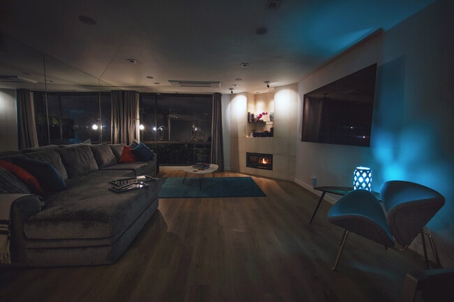 Building Photo - 8380 Waring Ave