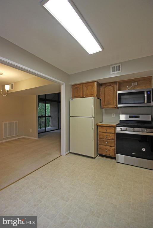 Building Photo - 1662 Parkcrest Cir