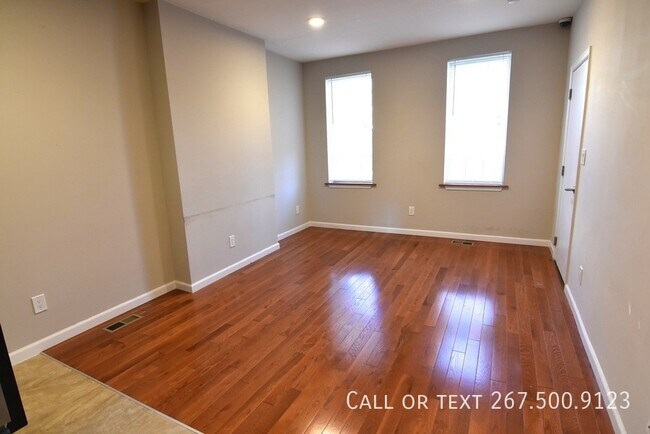 Building Photo - 907 S 13th St