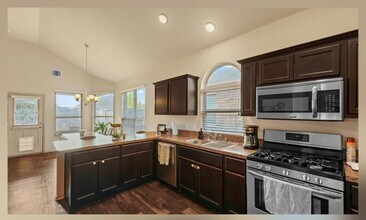 Building Photo - 5210 Isabella Lilac Ln