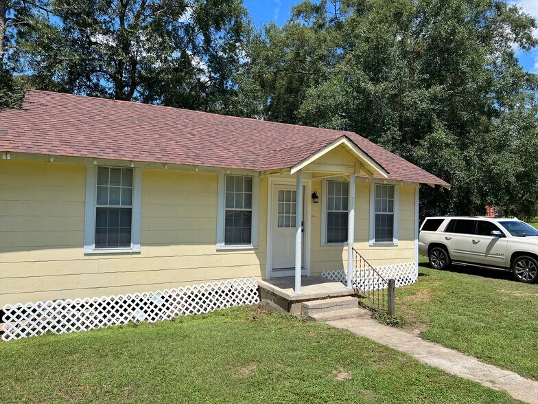 Primary Photo - 402 Old Richton Rd