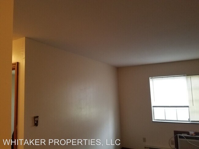 Building Photo - 4843-4865 Northcliff Dr
