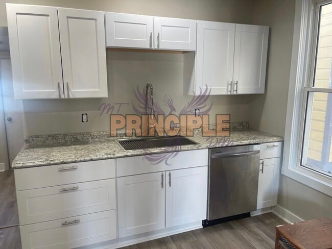 Primary Photo - Large renovated house