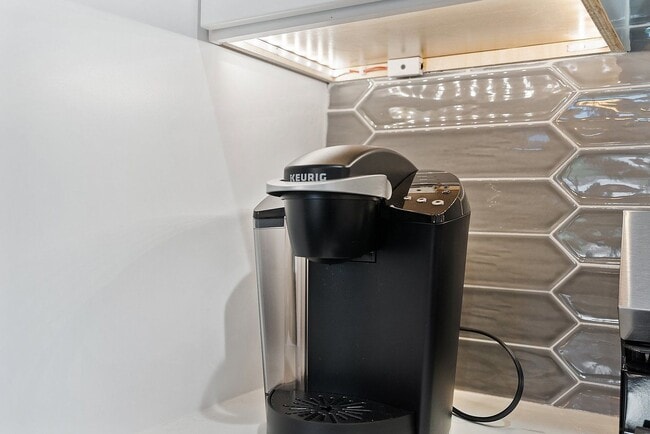 Building Photo - 1611 N 27th St