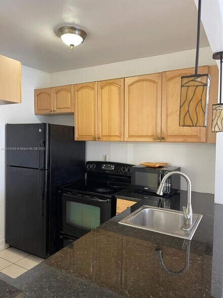 Building Photo - 1455 N Treasure Dr