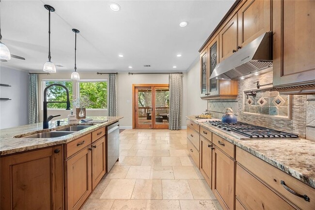 Building Photo - 4200 Canyon Glen Cir