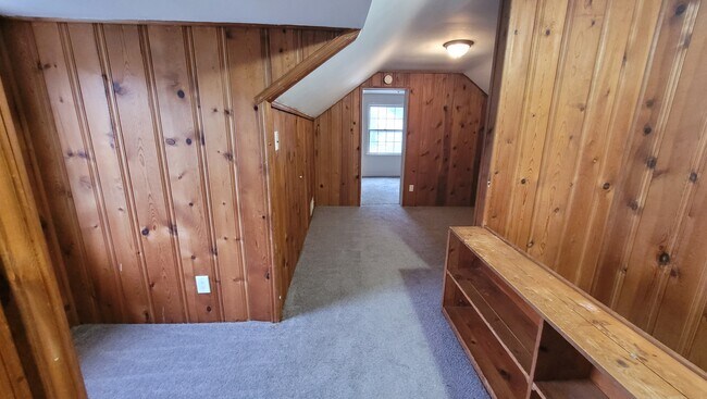 Building Photo - 2556 Thomas st