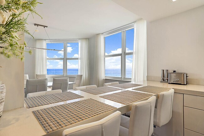Building Photo - 3407 S Ocean Blvd