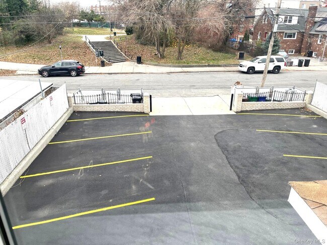 Building Photo - 520 Ellsworth Ave