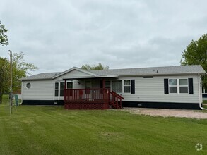 Building Photo - ~ APPLICATIONS PENDING ~ 3 Bedroom, 2 Bath...