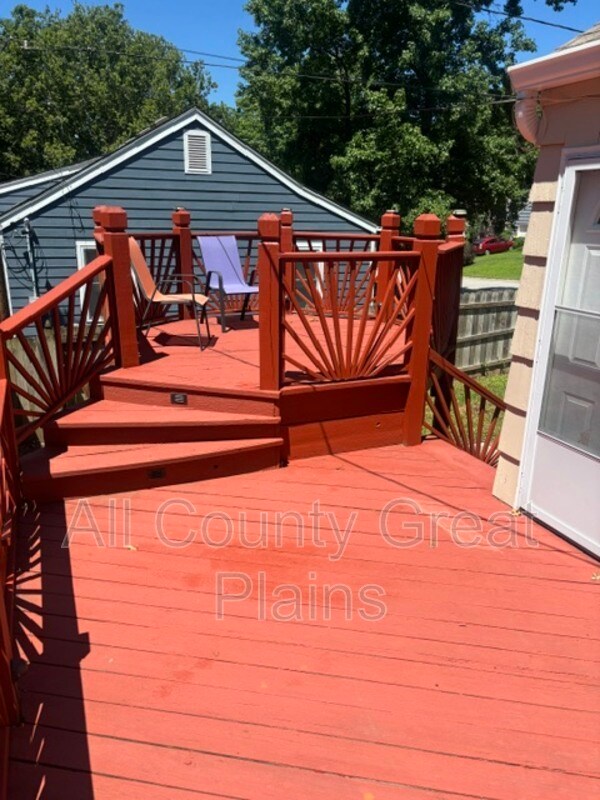 Building Photo - 6101 W 58th St