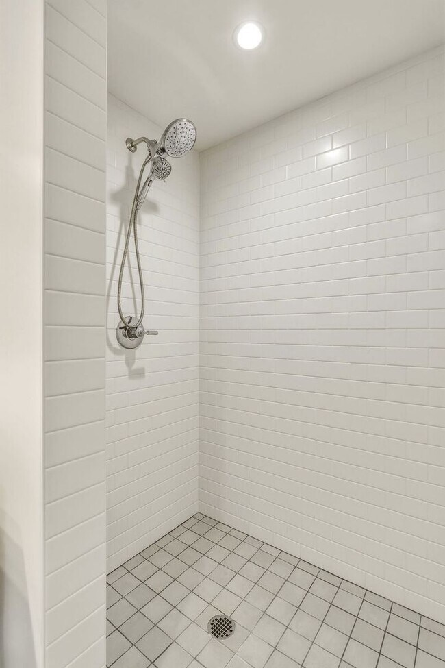 Building Photo - Beautifully Remodeled 4BR + Office Mill Valley Home — Furnished, Private 3/4-Acre Setting, Walk t...