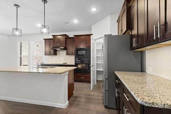 Building Photo - Spacious and Modern Rental Home Available!