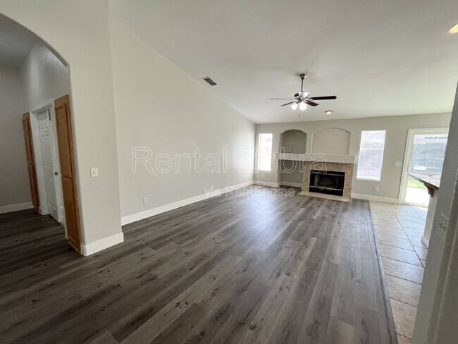 Building Photo - 1209 Duck Blind Cir