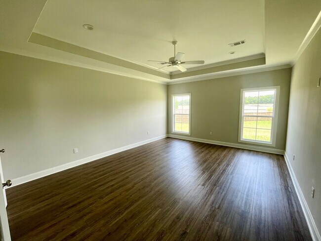 Building Photo - Stunning Germantown School District Rental with Office & Large Fenced Yard
