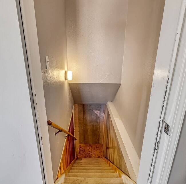Building Photo - Charming 3-Bedroom Family Home in Orchard Mesa with Incredible Views!!!