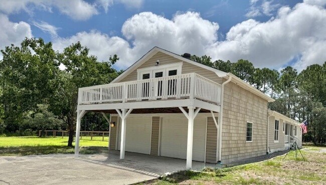 Building Photo - A must see country home 15 minutes to the ...