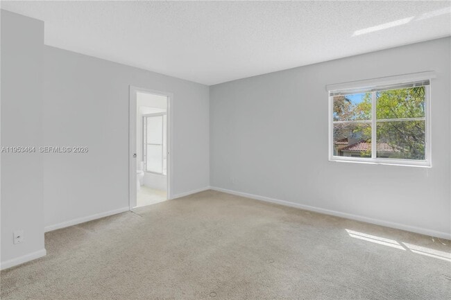 Building Photo - 1042 Bluewood Terrace