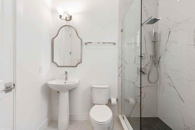 Building Photo - 13173 Faberge Pl