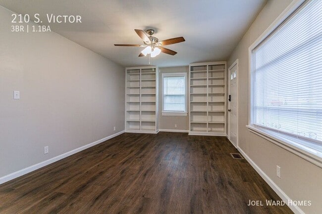 Building Photo - 210 S. Victor-