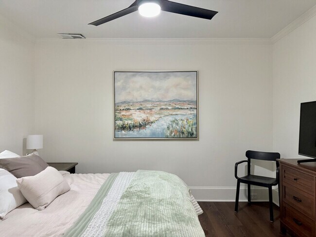 Building Photo - 2936 Oceola St