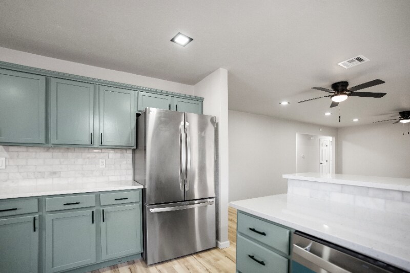 Building Photo - 2620 Acacia Ct