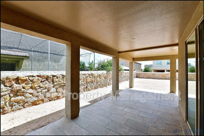 Building Photo - 2840 Tierra De Moyo Pl
