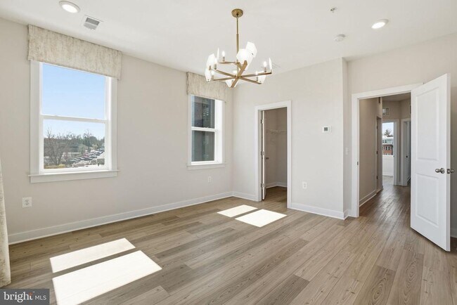 Building Photo - 3599 Aster St