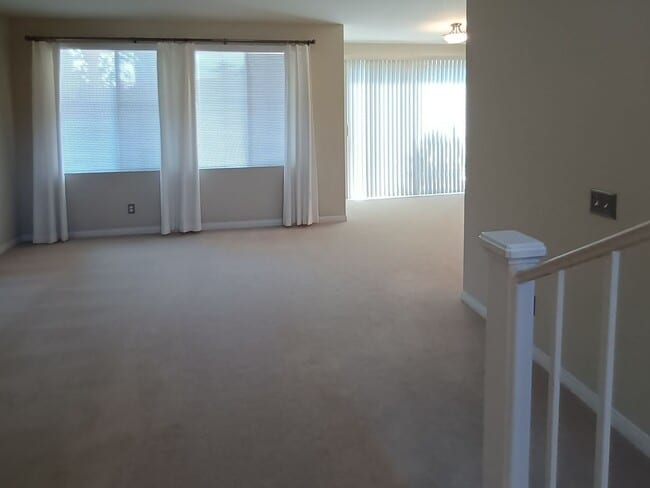 Building Photo - Coming Soon - Stunning Two-Story 3 Bedroom, 2.5 Bath Home in the Heart of Eastlake Greens!