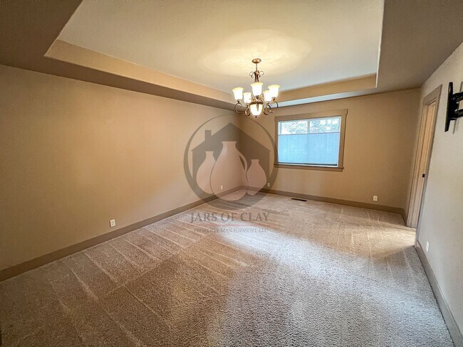 Building Photo - Beautiful South Salem Home - MOVE IN READY!
