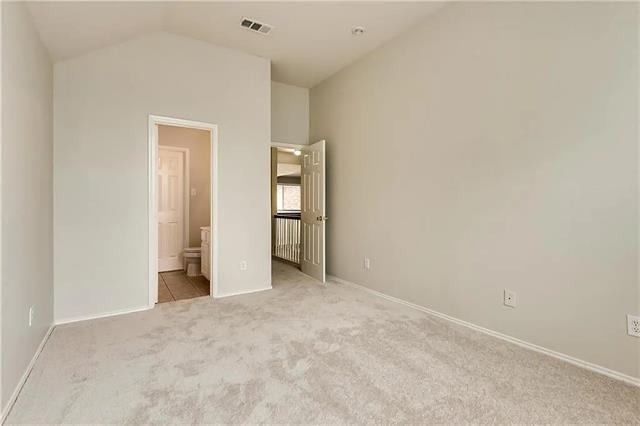 Building Photo - 9304 Regal Oaks Dr