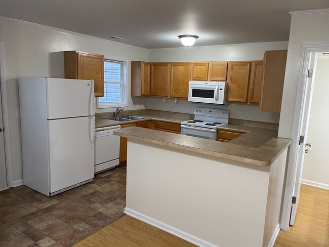 Building Photo - 125 Apache Trail