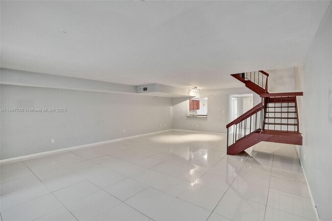 Building Photo - 20607 NE 7th Ct