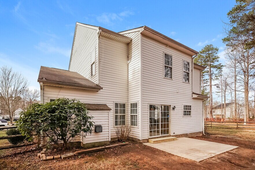 Building Photo - 11400 Brook Meadow Pl