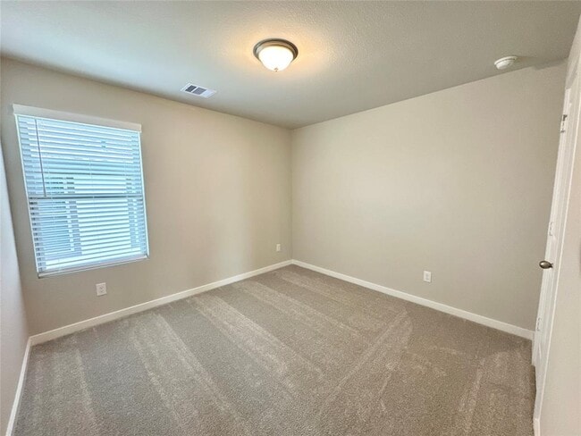 Building Photo - 12143 Ridge Top Dr