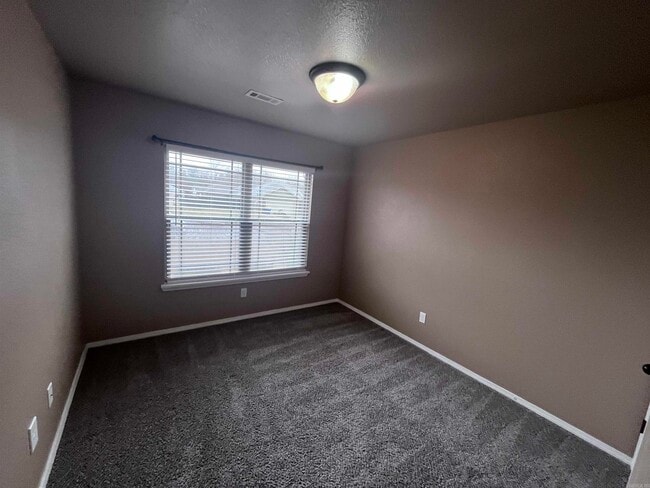 Building Photo - 439 Nottingham Dr