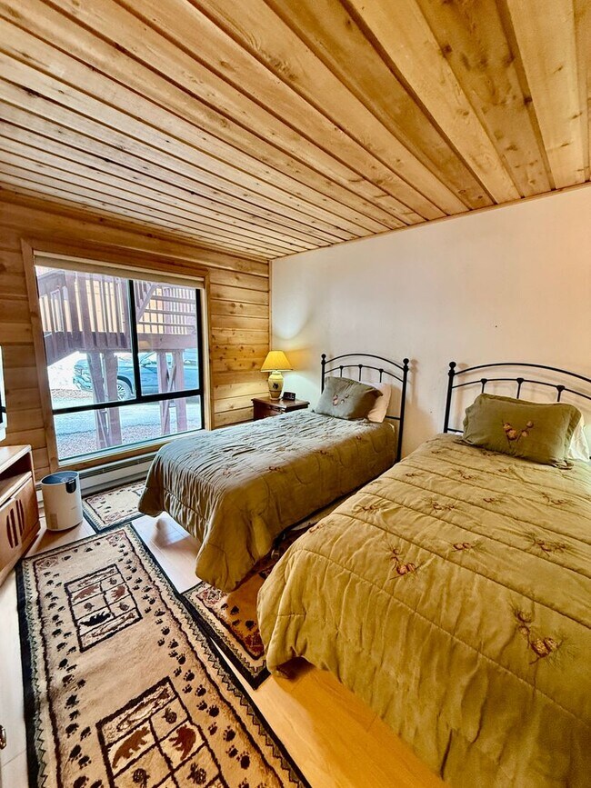 Building Photo - Fully Furnished 2BD/2BA Mountain Townhome | Cozy Pellet Stove | Parking Included