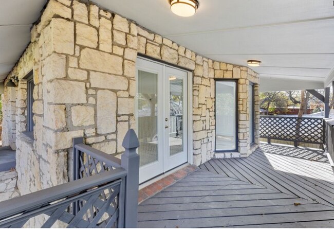 Building Photo - 626 N Hampton Rd