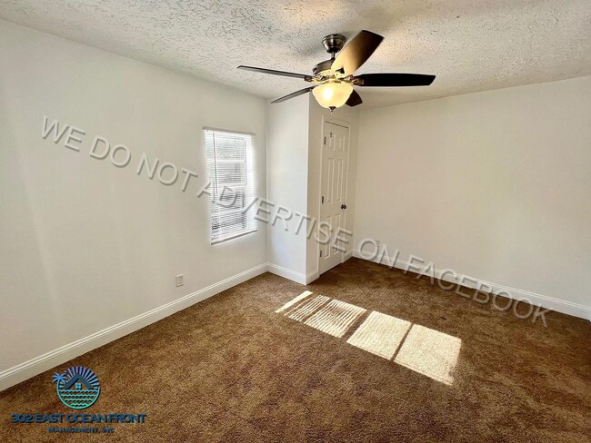 Building Photo - Amazing 4 bedroom / 1 bathroom home available!