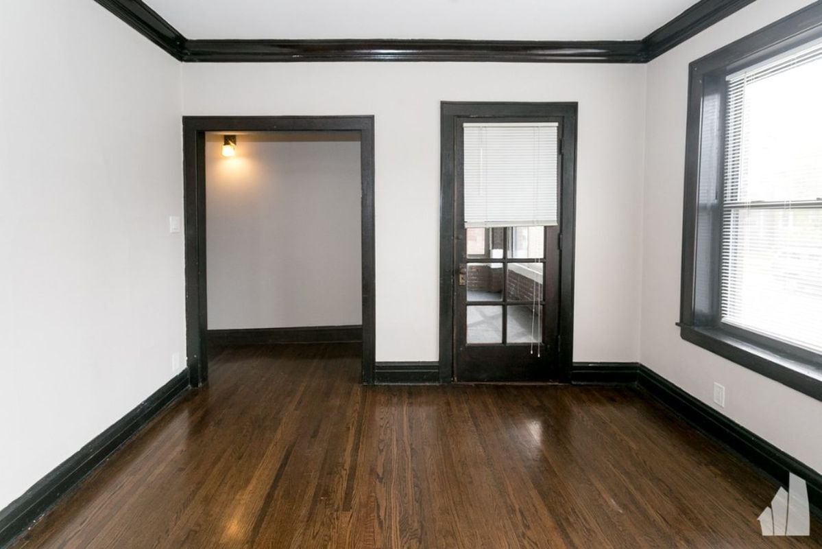 Building Photo - 3827 N Drake Ave