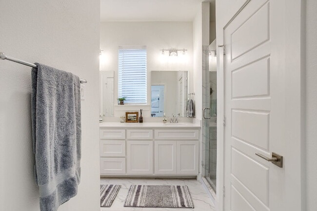 Building Photo - Newly Constructed Townhome Just Steps Off ...