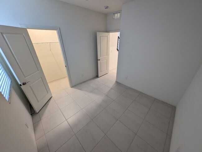 Building Photo - 544 Clover Bar Ln