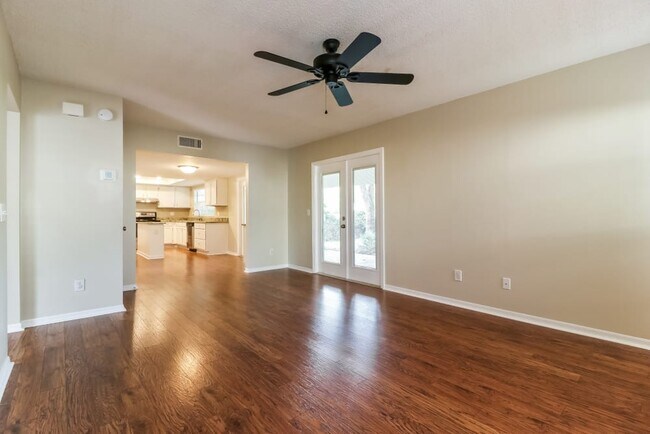 Living room - 9703 Pleasant Run Way