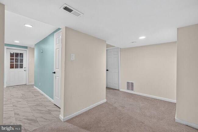 Building Photo - 3604 Husted Dr