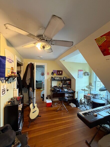 Building Photo - 62 Ridgemont St