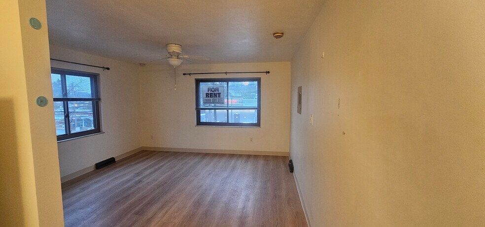 Building Photo - 2774 S Park Rd