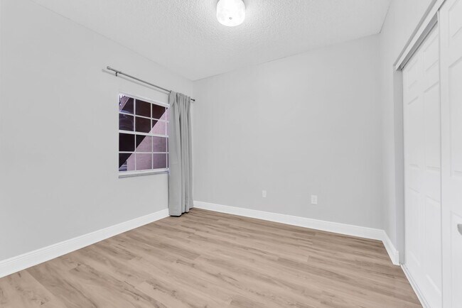 Building Photo - 2331 NW 96th Terrace