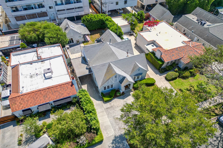 Building Photo - 332 S Crescent Dr
