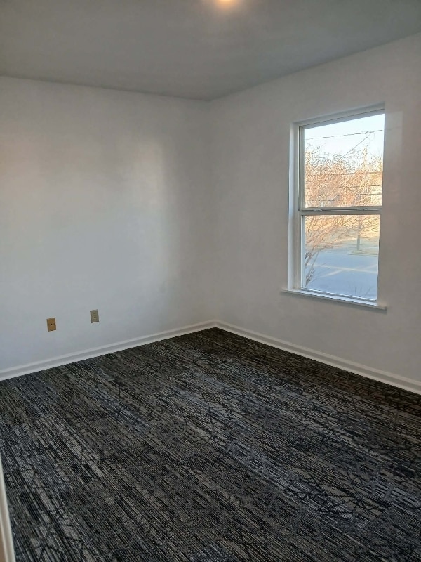 Building Photo - 2403 Roanoke Ave