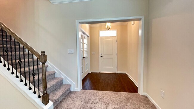 Building Photo - Beautiful home featuring 4 Bedrooms, 3 Full Baths, Flex Space/Office located in the highly sought...